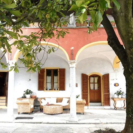 Appartamento San Salvatore Sleeps 4 With Pool
