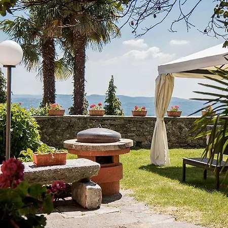 San Salvatore Sleeps 4 With Pool Appartamento