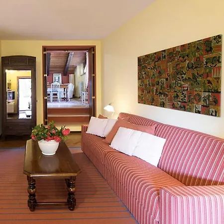 San Salvatore Sleeps 4 With Pool