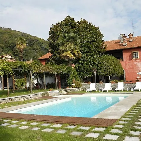 San Salvatore Sleeps 4 With Pool Appartamento Massino Visconti