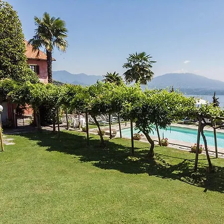 Appartamento San Salvatore Sleeps 4 With Pool Massino Visconti